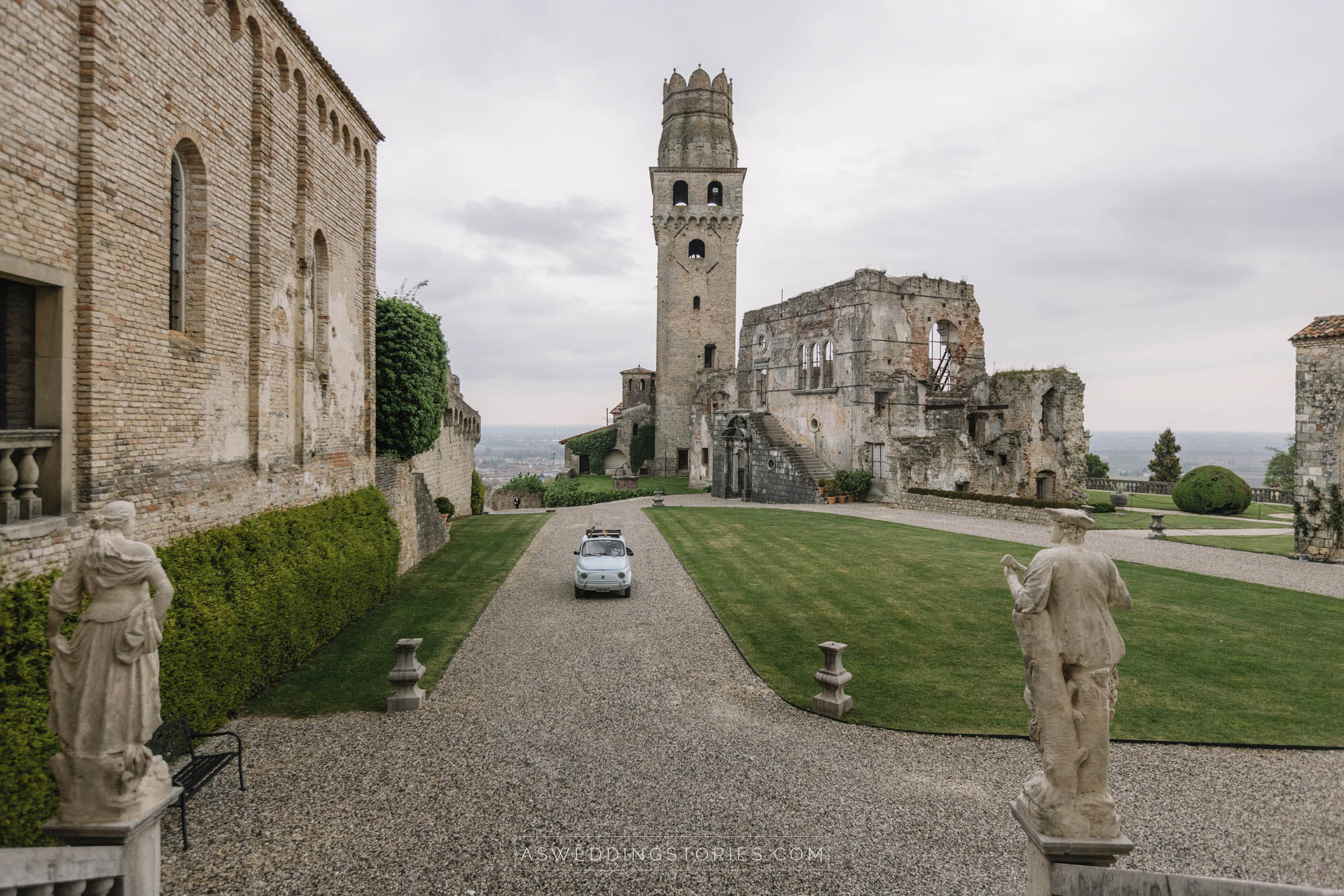 Foto  Trebaseleghe Castello San Salvatore, Susegana Elena  e Gianmarco